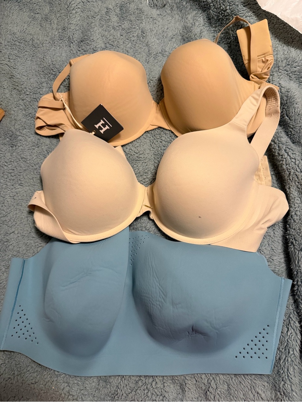 Victoria's Secret 3-Pack Seamless Bras in Beige, Nude, and Light Blue p1